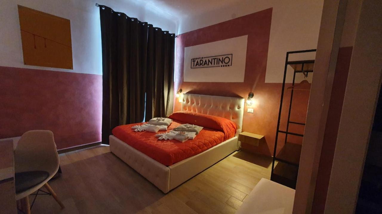 Cinemovie Guesthouse Рим Екстериор снимка