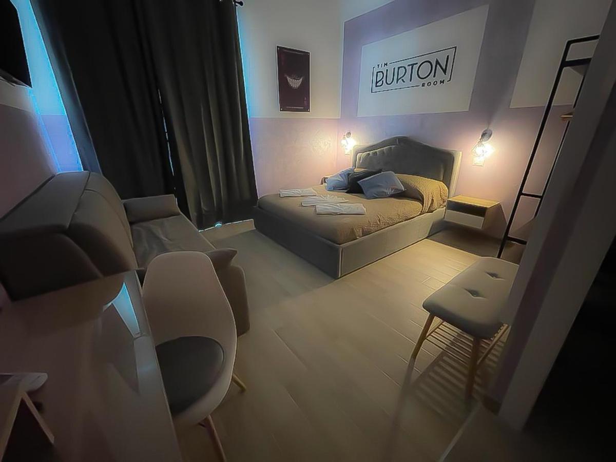 Cinemovie Guesthouse Рим Екстериор снимка