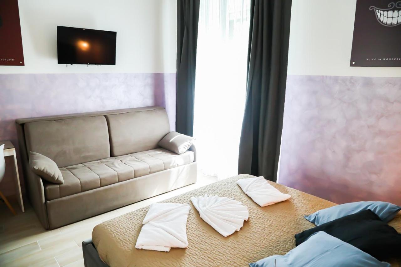 Cinemovie Guesthouse Рим Екстериор снимка