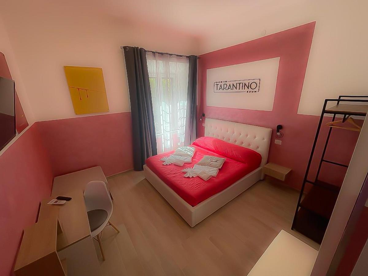 Cinemovie Guesthouse Рим Екстериор снимка