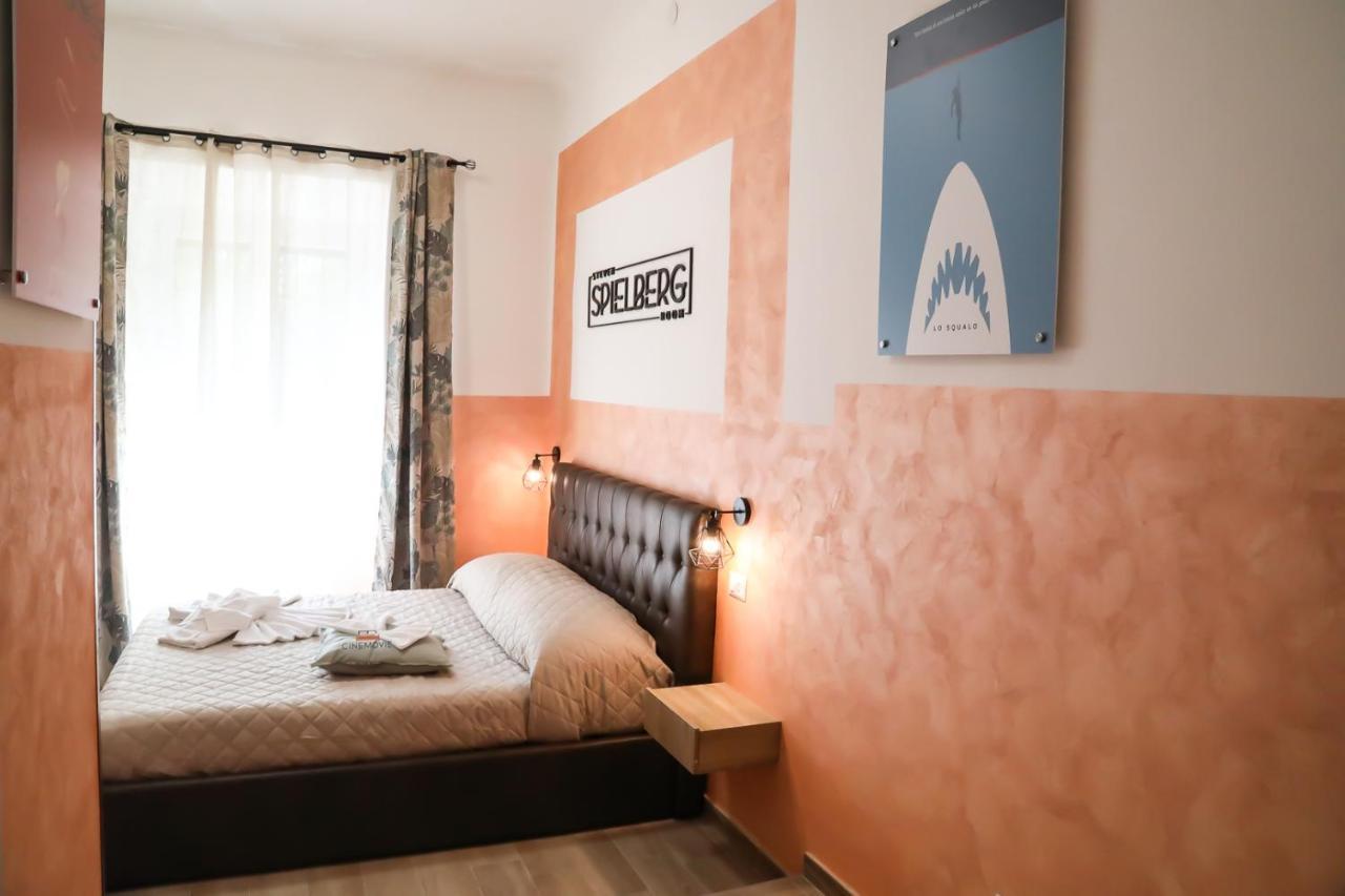 Cinemovie Guesthouse Рим Екстериор снимка